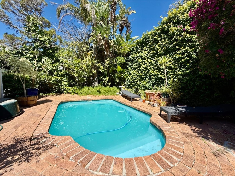 To Let 2 Bedroom Property for Rent in Green Point Western Cape